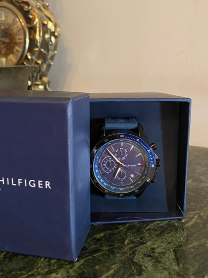 Tommy Hilfiger bank men's watch in blue